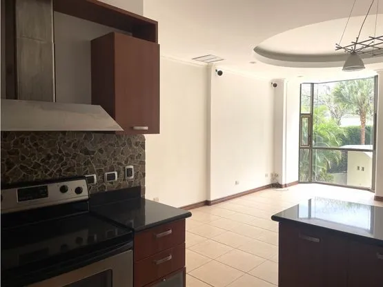 Rent / Beautiful Apartment in Condominium, Escazu, San Jose  - image 10