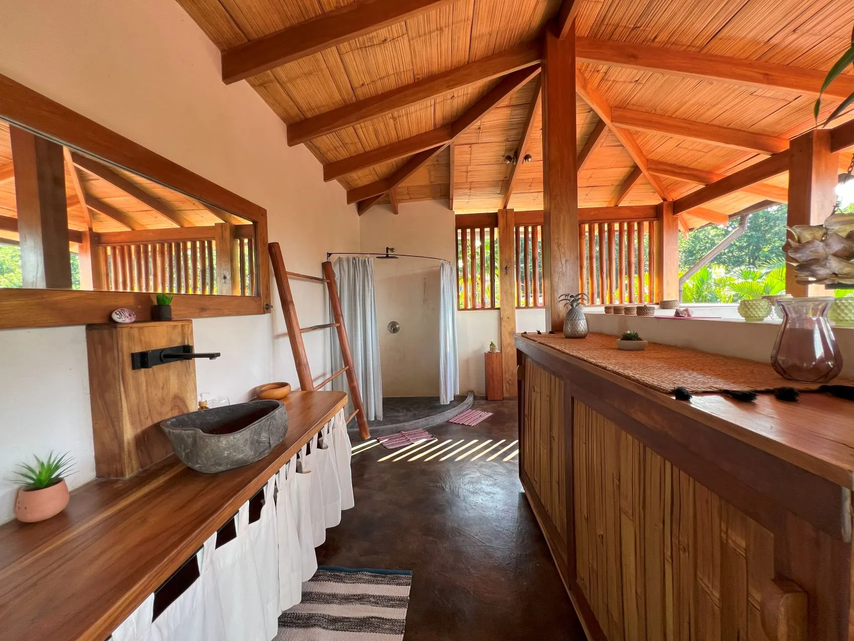 Luxury Santa Teresa Hills Estate: 3 Villas, 1 House, Yoga Deck, 3 Pools – Ocean & Jungle Views” - image 11