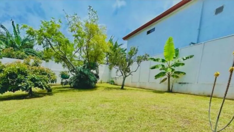 Beautiful Single-Level Home in Escazú - image 11