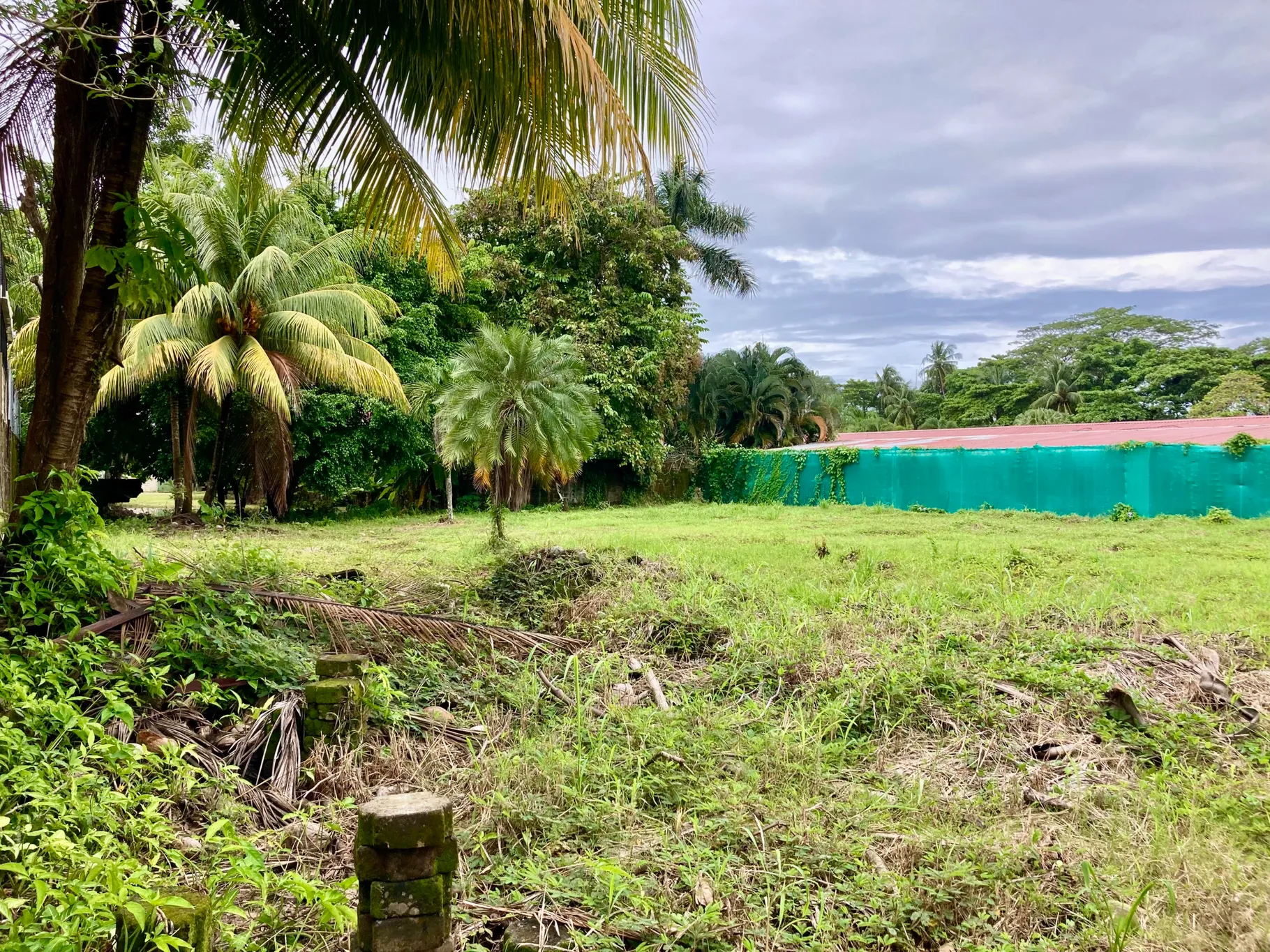Beautiful Lot a few meters from the beach - image 15
