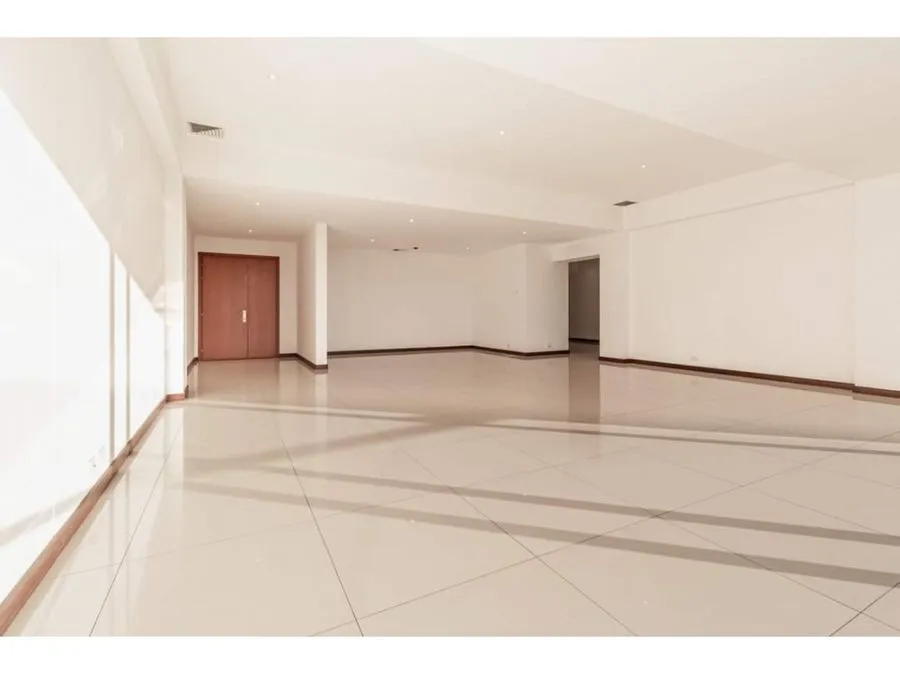 Luxury 3-Bedroom Penthouse in Escazú, San José - image 13