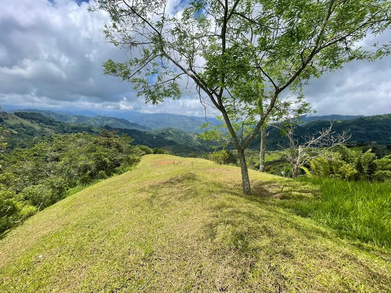 For Sale: Spectacular Lots in Gated Community in Puriscal - image 8