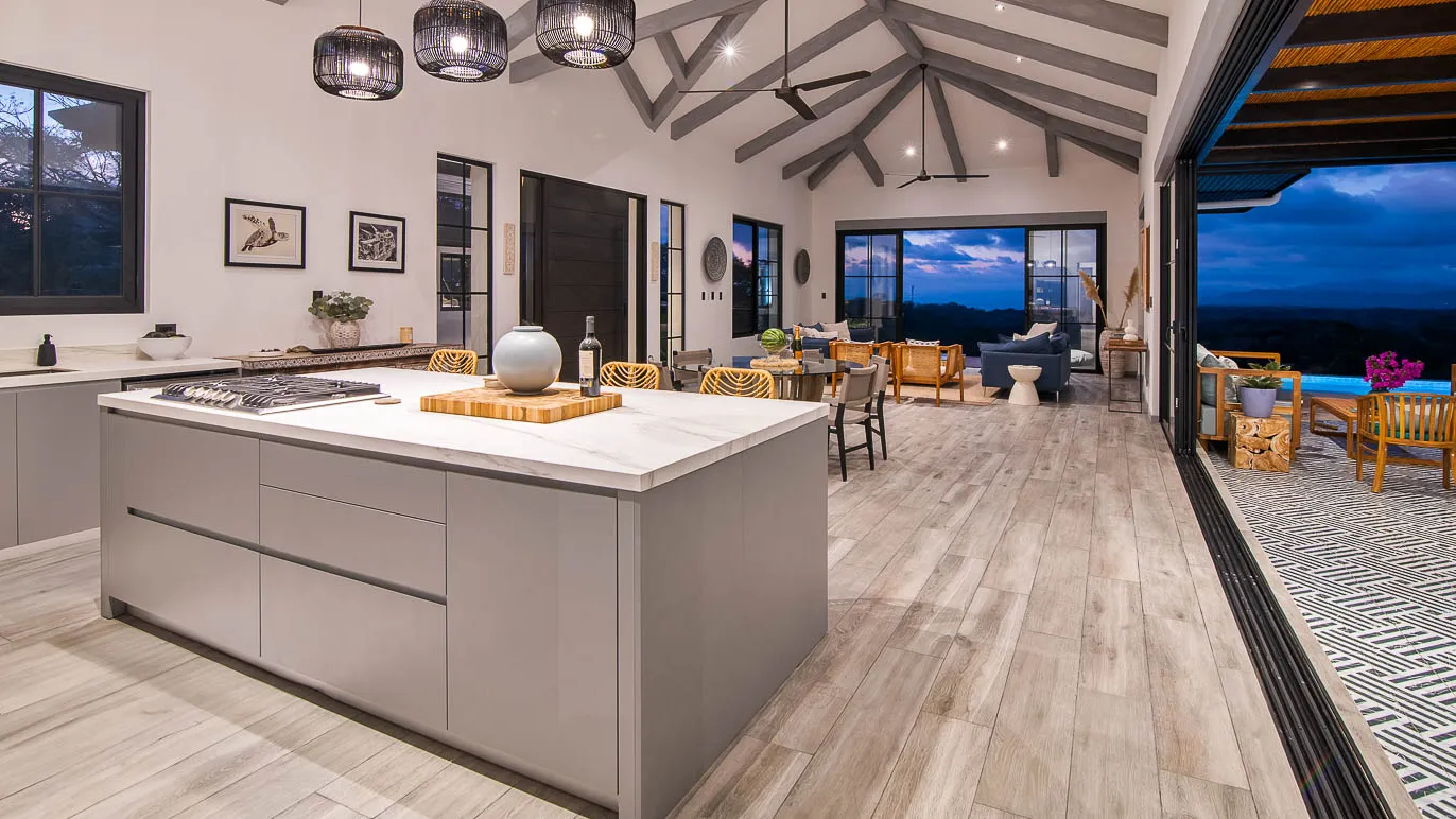 Luxurious 5 bedroom villa with pool and incredible views in Playa Hermosa Santa Teresa - image 11