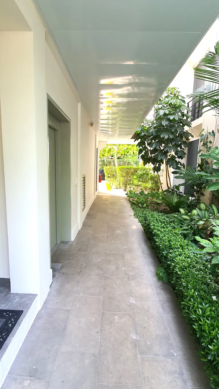 Charming Apartment for Sale in La Floresta, Herradura - image 4