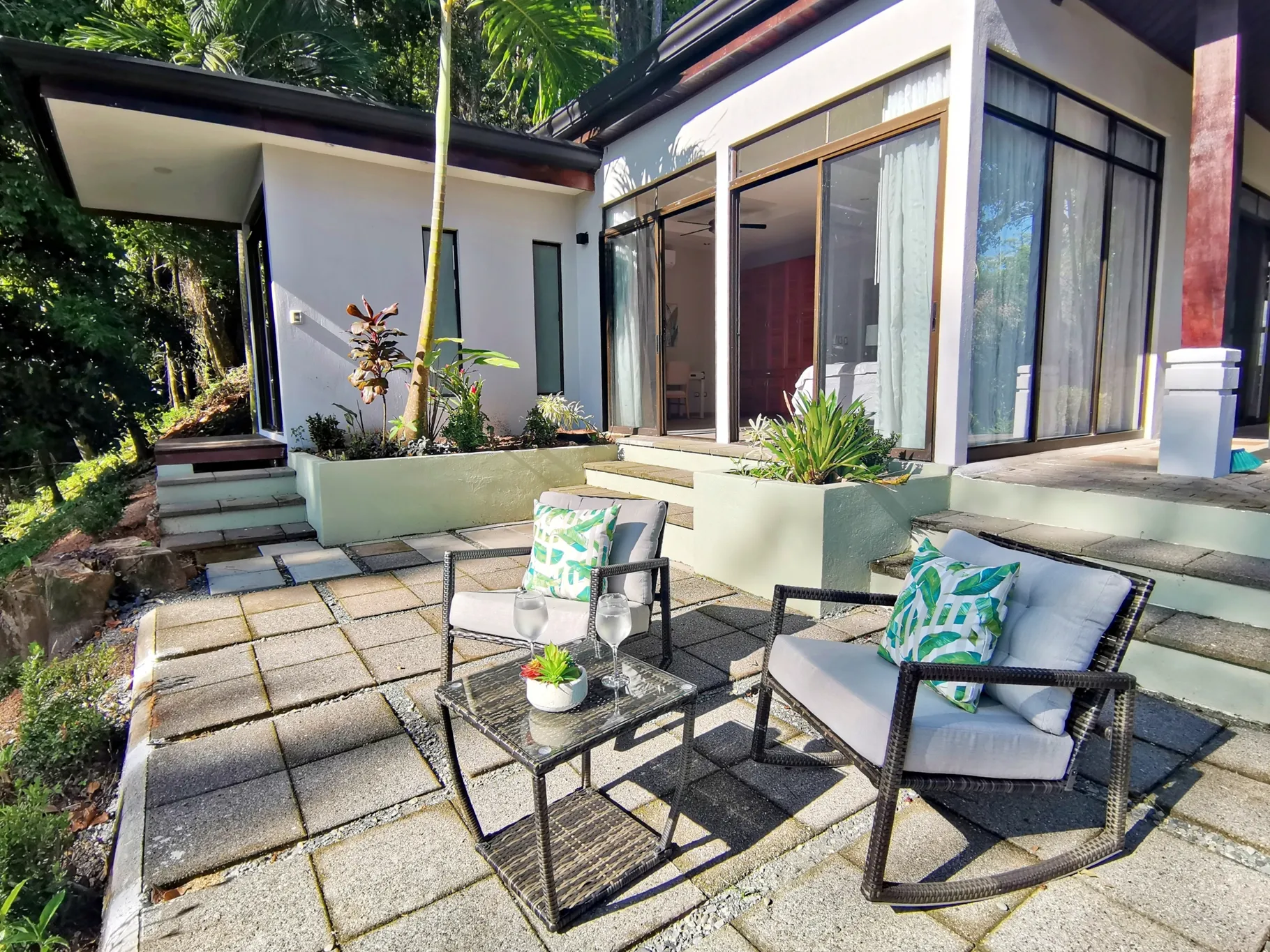 MAJESTIC VIEW HOUSE IN DOMINICAL, COSTA RICA - image 3