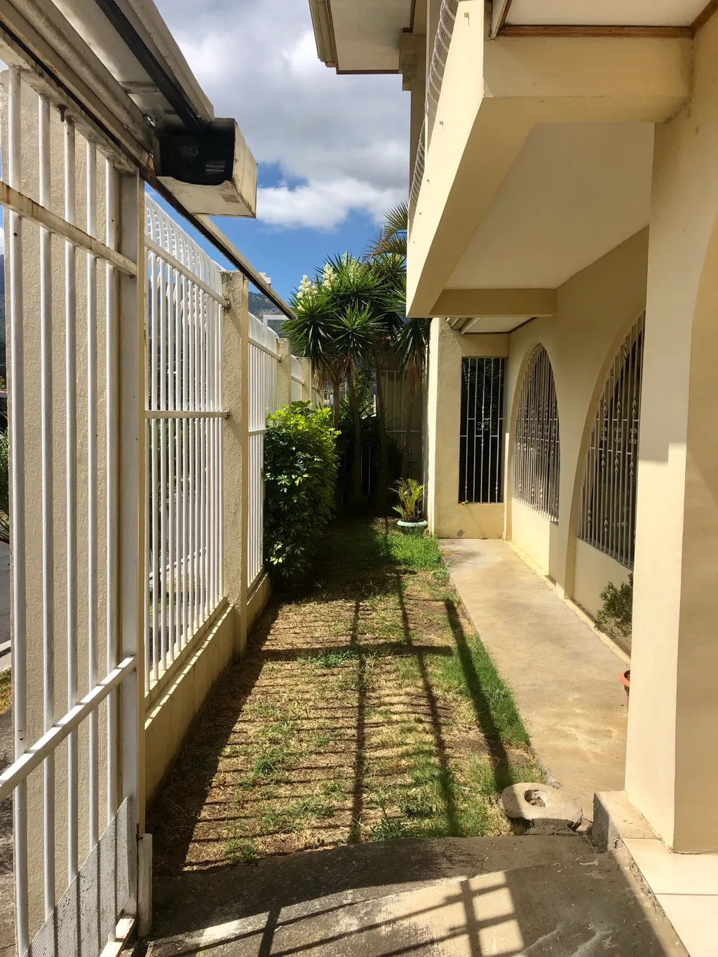 Sale / Nice House in Trejos Montealegre Residential, San Rafael, Escazu, San Jose - image 6