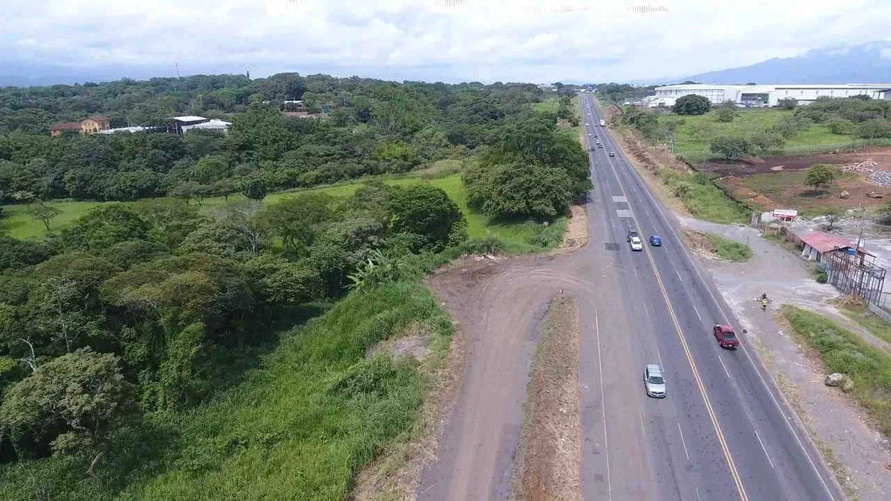 Spacious 10,288 sqm lot in La Garita, Alajuela - image 2