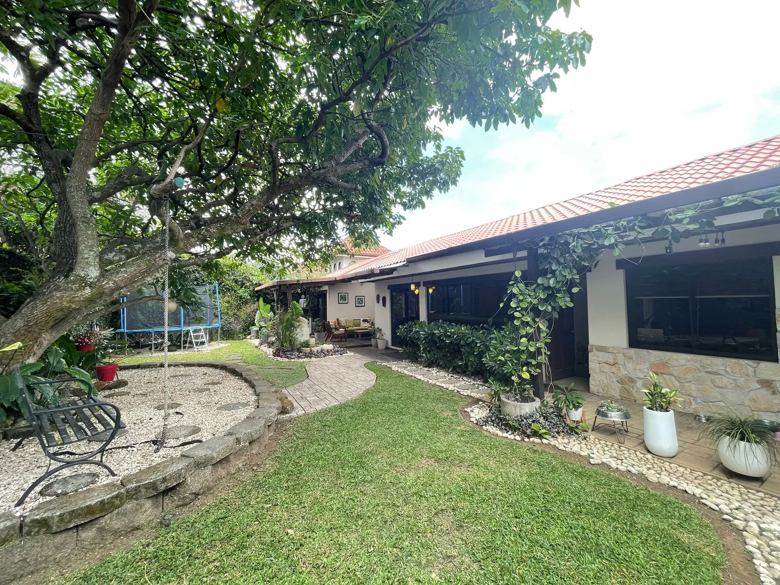 For Sale: 1 level House in Escazu – Trejos Montealegre - image 11