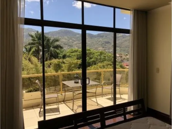 Fully furnished Condo, Riverside - image 12