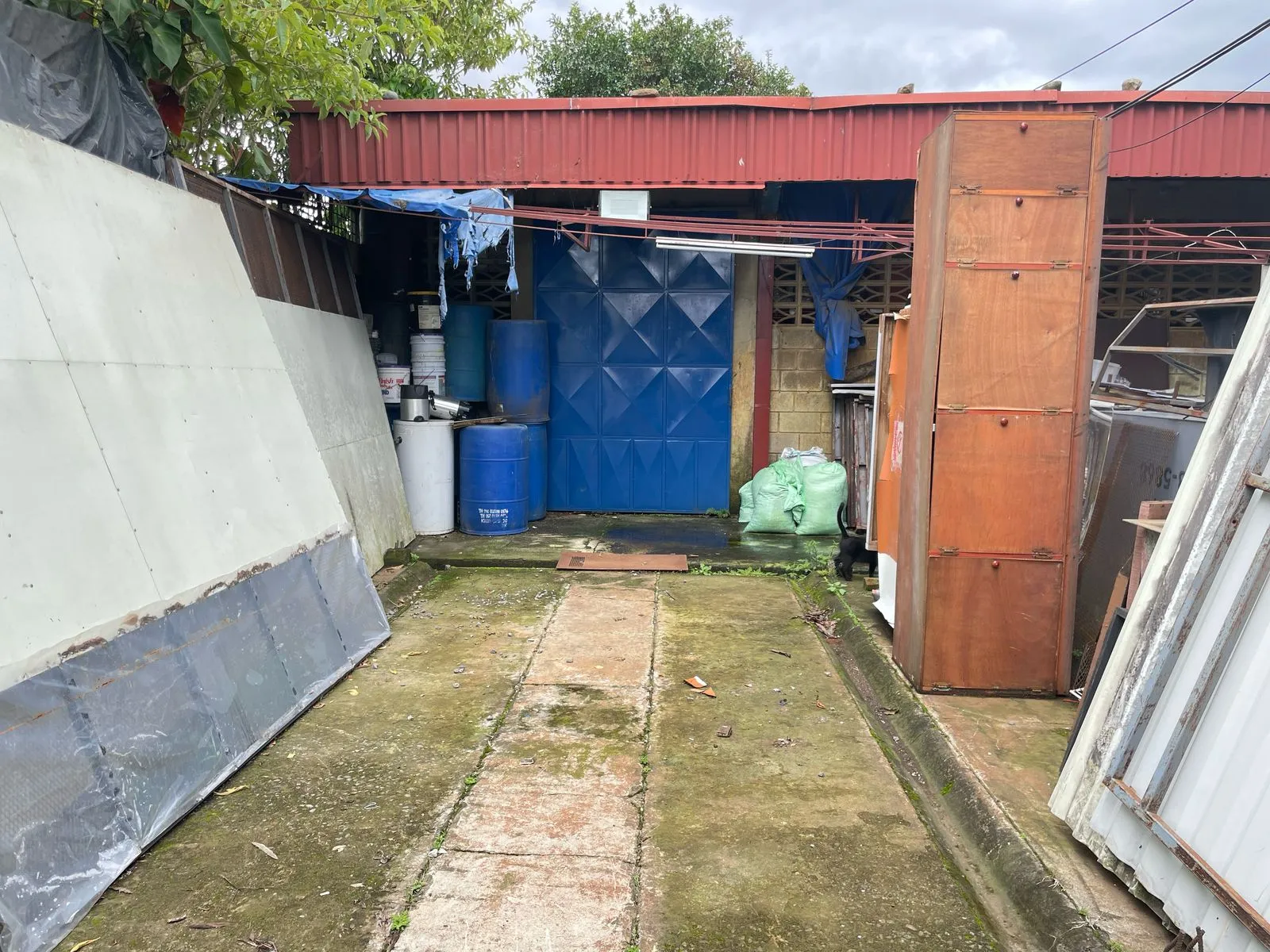 Warehouse and Mixed-Use Property for Sale in Desamparados - image 9