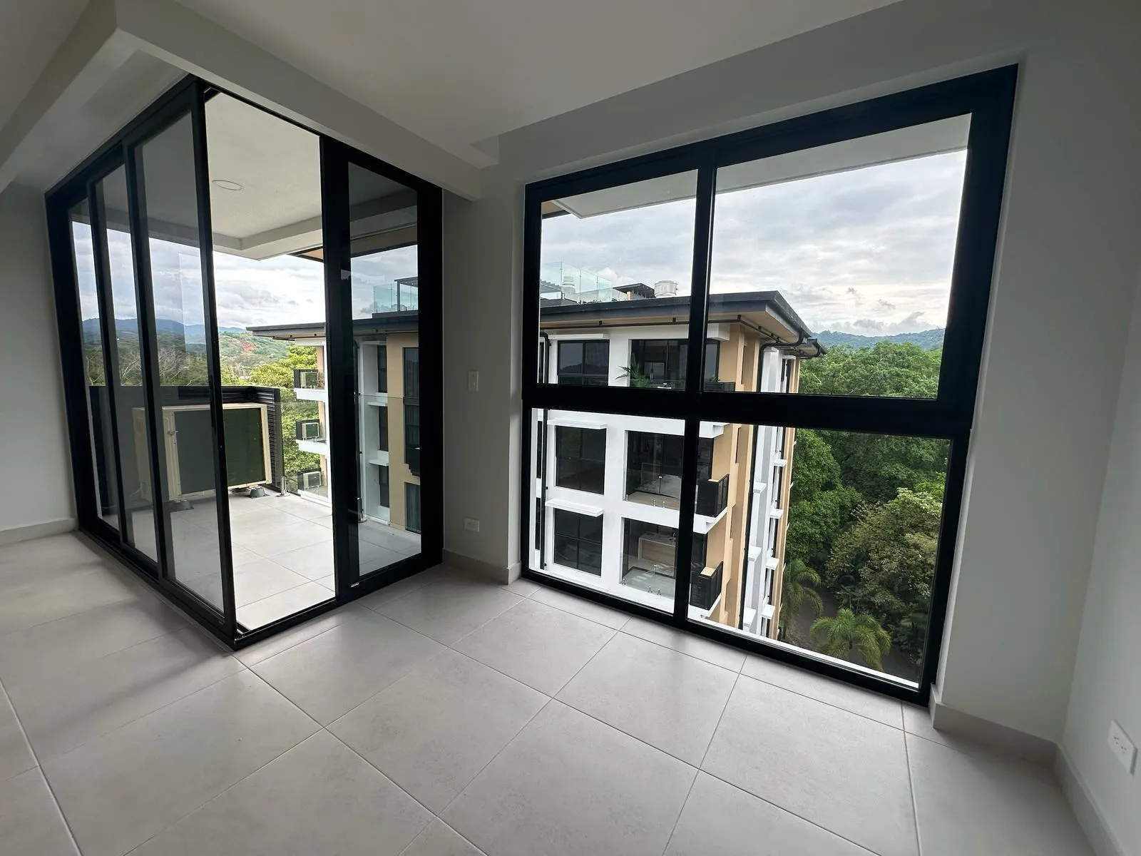 APARTMENTS FOR SALE IN TORRES DEL MAR JACO - image 12