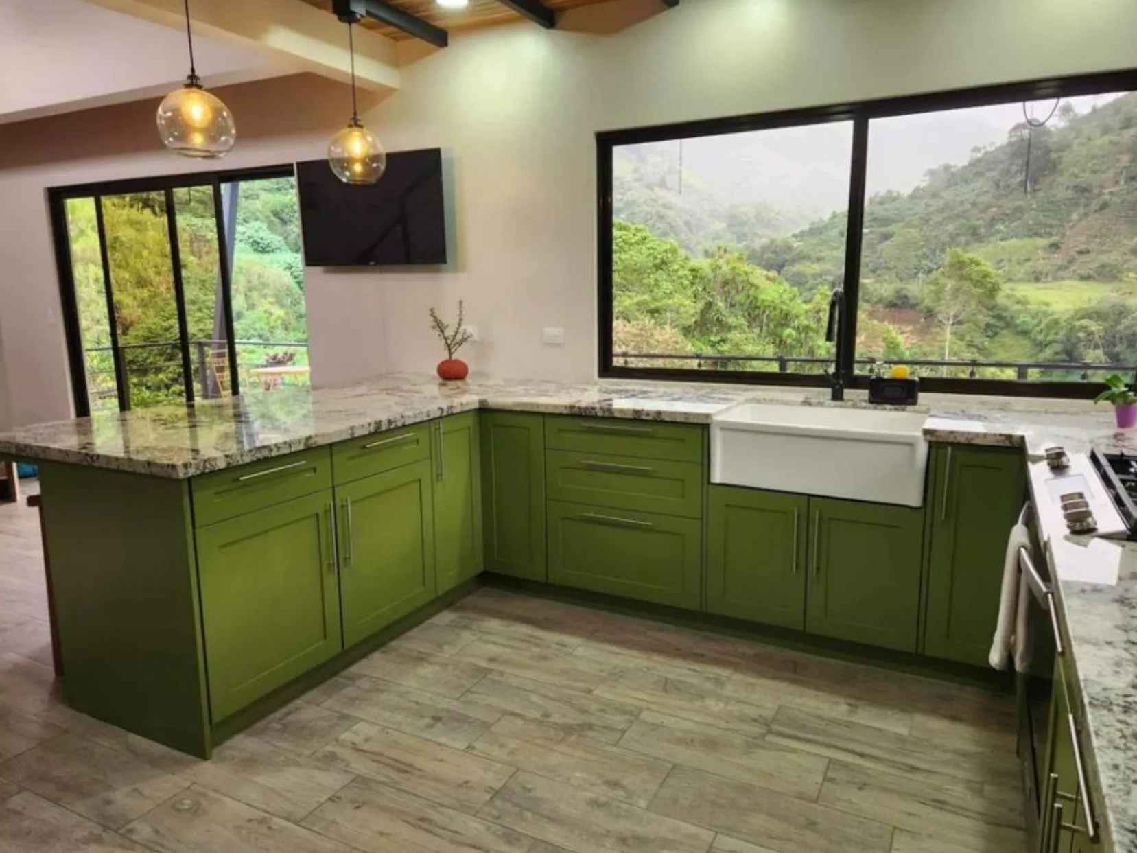 MODERN COUNTRY HOUSE WITH GUEST COTTAGE AMIDST A COFFEE PLANTATION - image 15