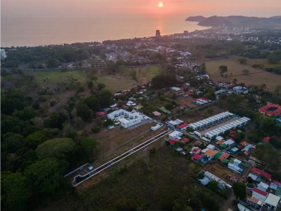 Tropical Condominuim In Playa Jaco - Very Close To Shops and The Beach - image 11