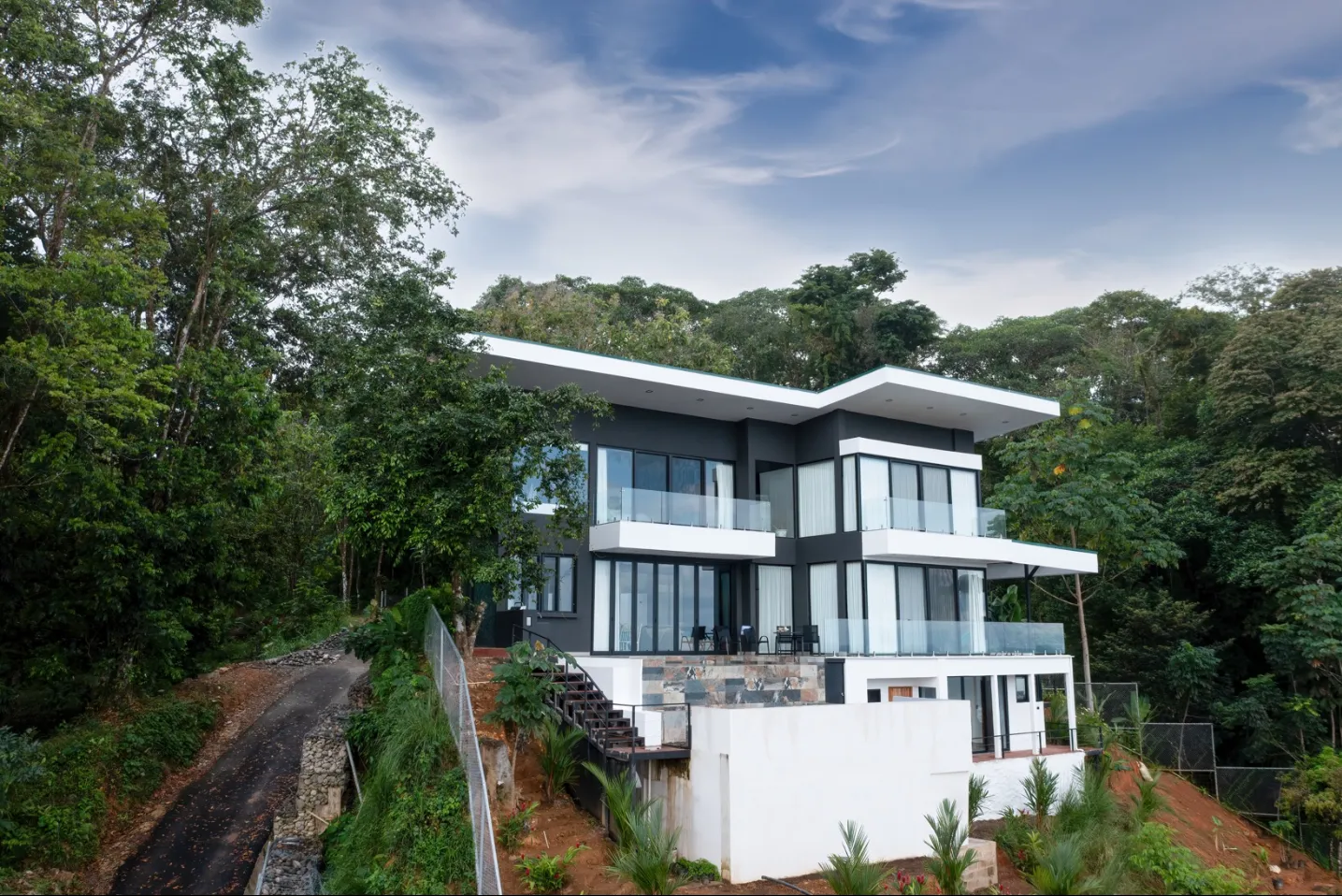 LUXURY INVESTMENT PROPERTY WITH STUNNING OCEAN VIEWS IN UVITA, PUNTARENAS - image 5