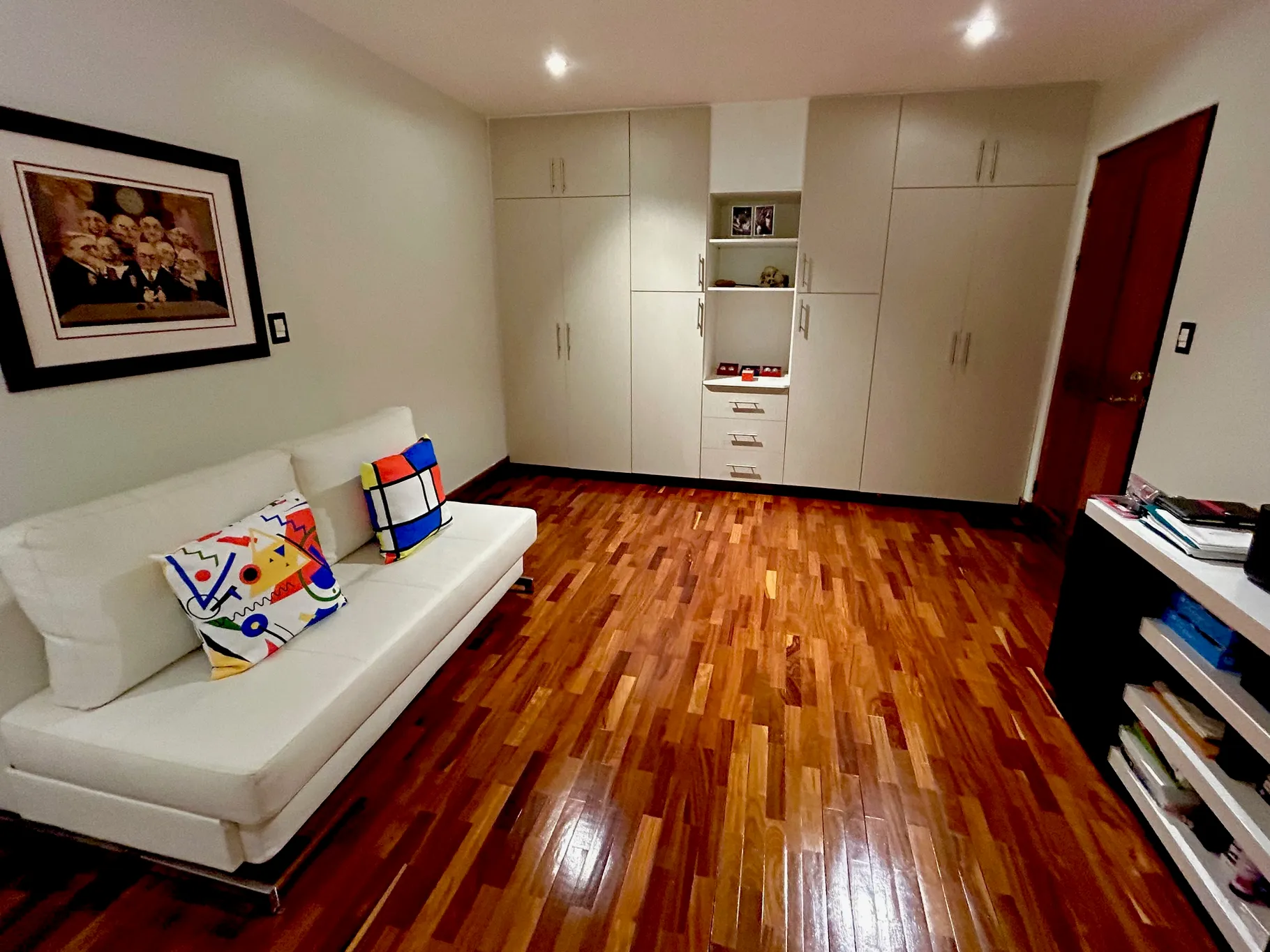 For Sale: Independent House in Trejos Montealegre – Escazú - image 13