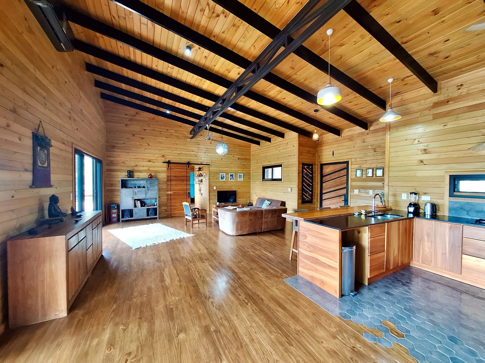 One 4 Bedroom Villa plus One 2 Bedroom Income generating House  Near Santa Teresa - image 7