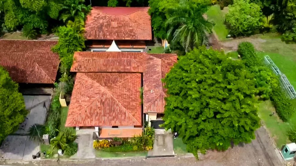 Five bedroom luxury resort villa with pool near Playa Hermosa, Puntarenas - image 2