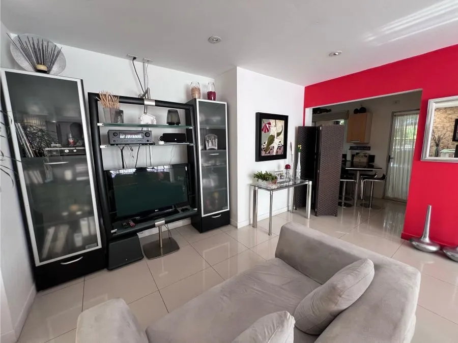 Selling a Beautiful Condominium in Santa Ana Centro - image 7
