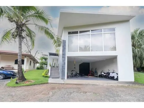 Beautiful Home in Lomas del Mar, Playa Hermosa - image 3