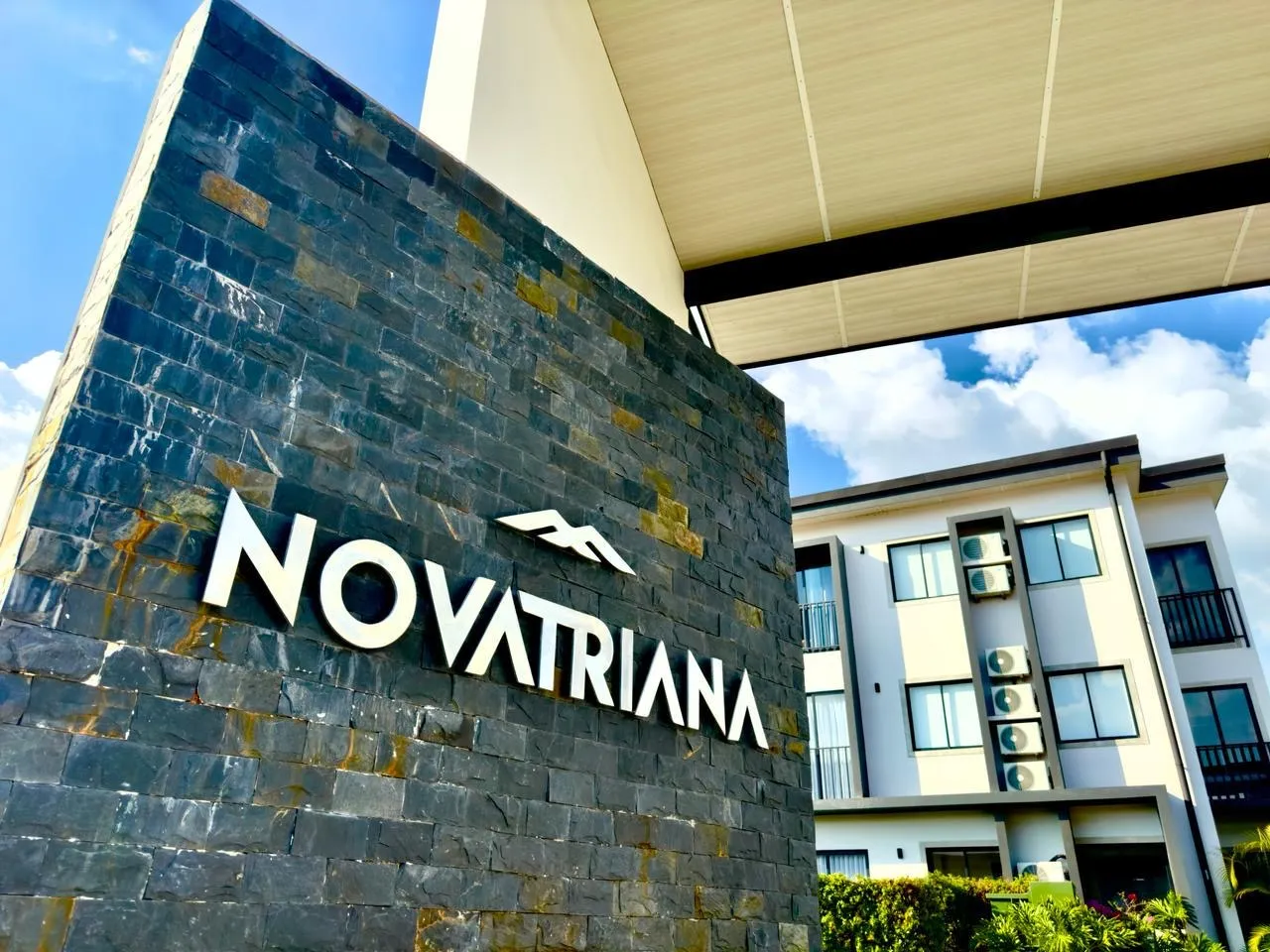 Sale / Beautiful Apartments in Novatriana Condominium, Alajuela - image 6