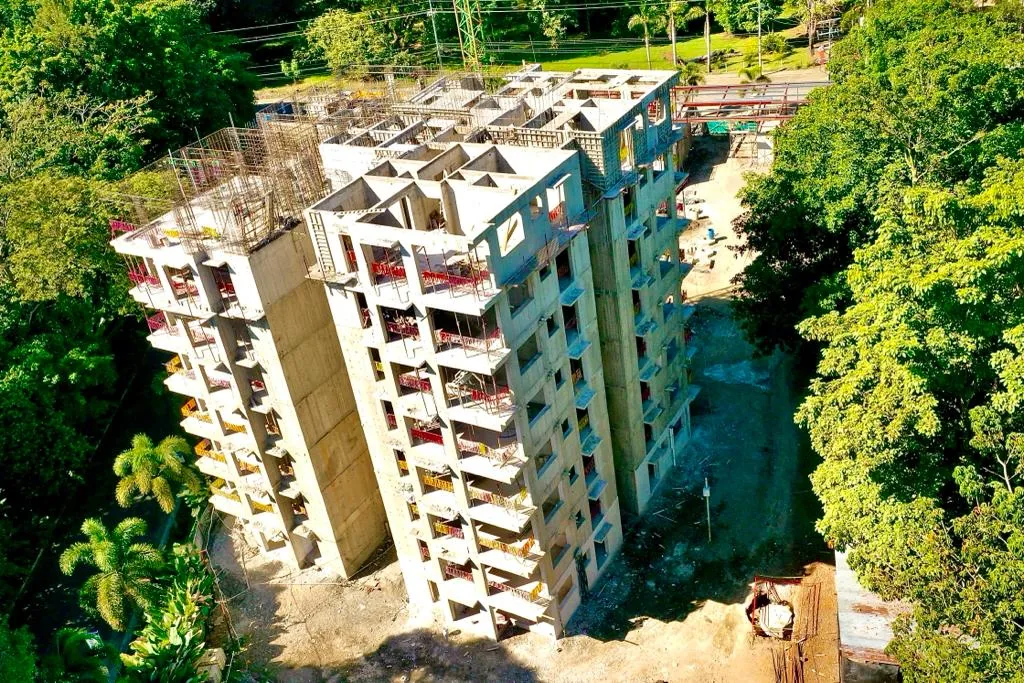 Torres del Mar, Condominuin - image 7