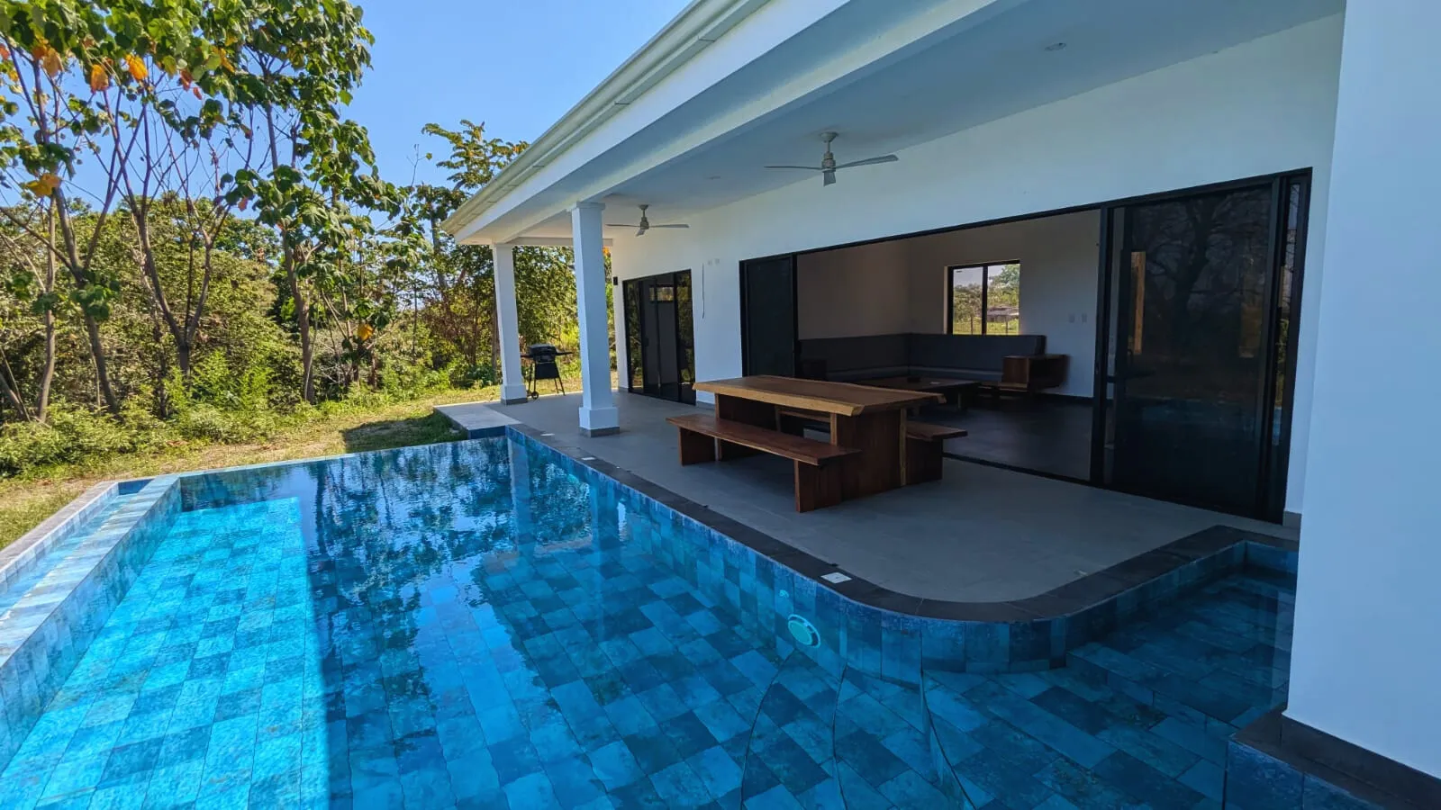 Brand New 3-Bedroom Home with Stunning Views in Santiago – Steps from Santa Teresa & Playa Hermosa - image 2