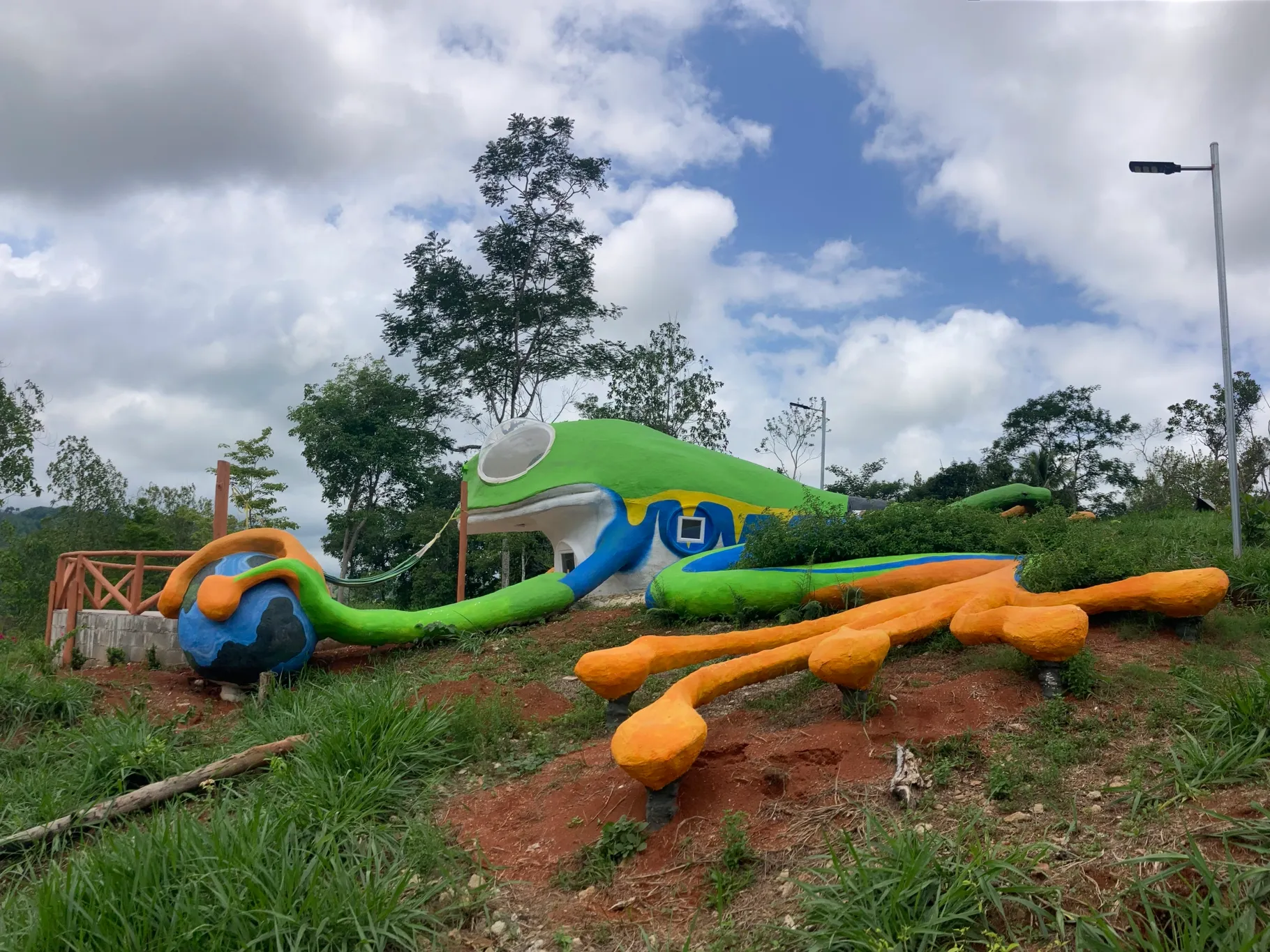 Frog Design House - image 6