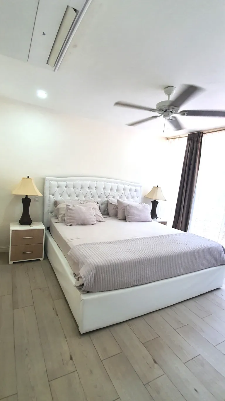 Charming Apartment for Sale in La Floresta, Herradura - image 2