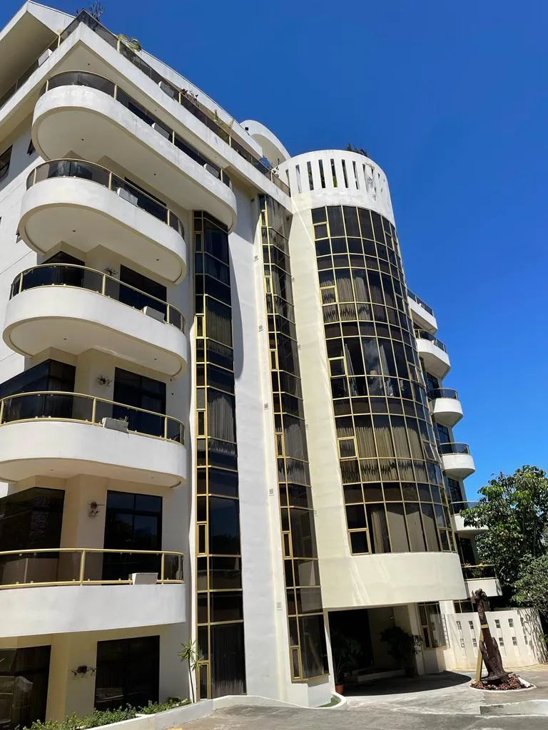 Sale / Beautiful Apartment in Condominium, Escazu, San Jose - image 1