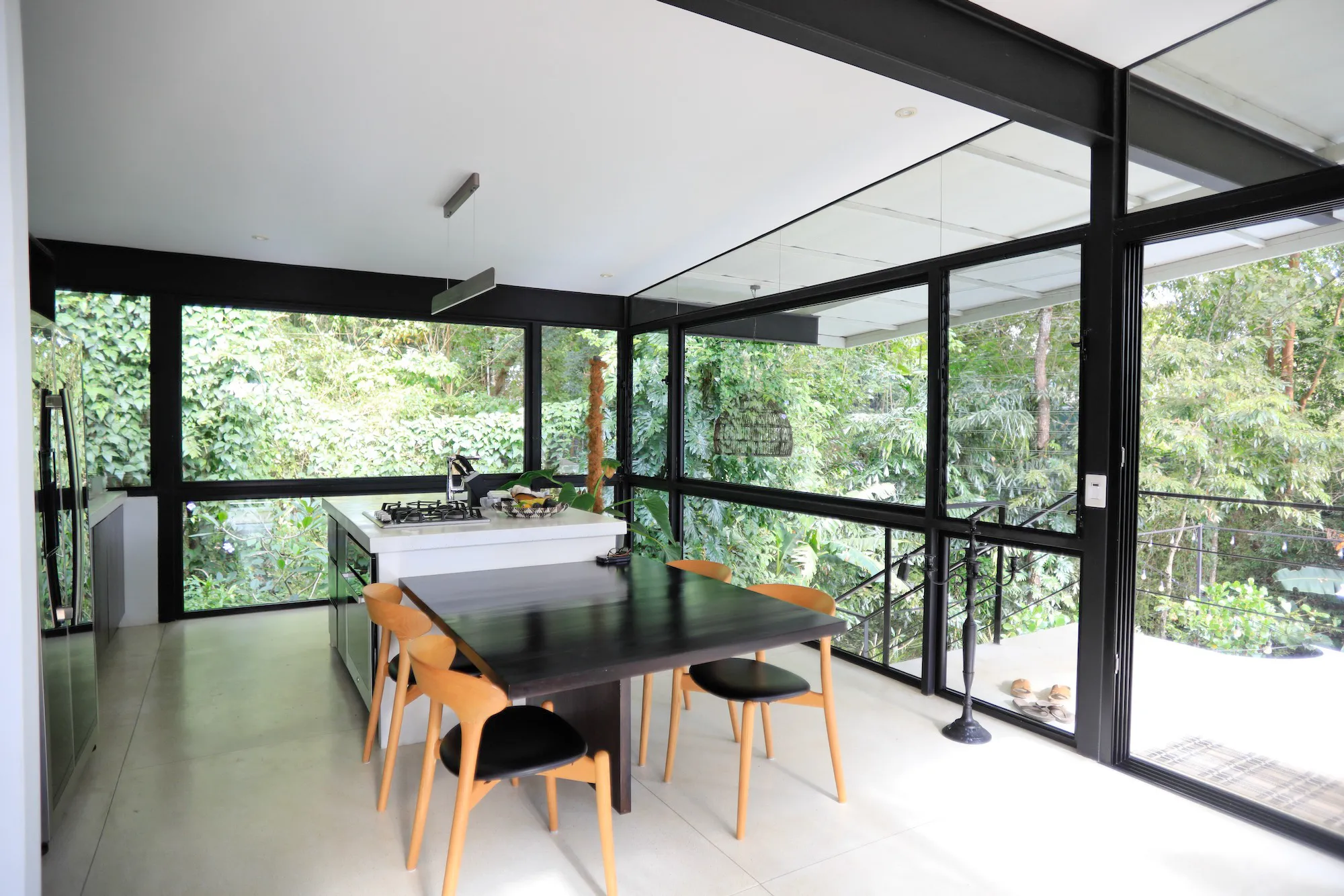 Lovely two bedroom house minutes from Hermosa Beach with pool - image 8