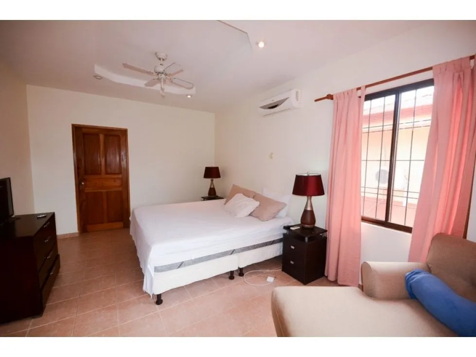 Beautiful House for Sale in Jaco Town - image 7