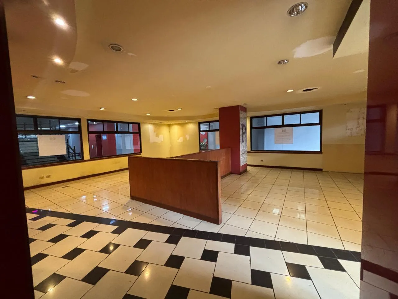 LOCALES COMERCIALES EN LA CAPITAL , SAN JOSE - image 8