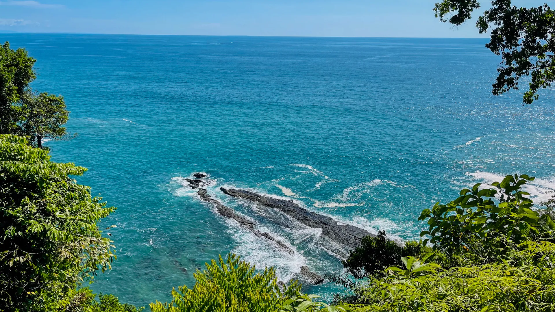 CROWN JEWEL OF THE PACIFIC: A RARE COLONIAL ESTATE WITH OCEAN FRONTAGE IN DOMINICAL - image 8