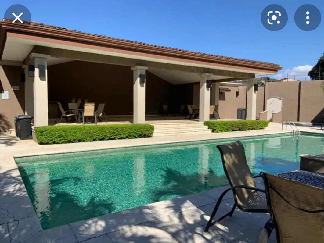 3 bedroom House in Santa Ana in Gatted Community - image 8