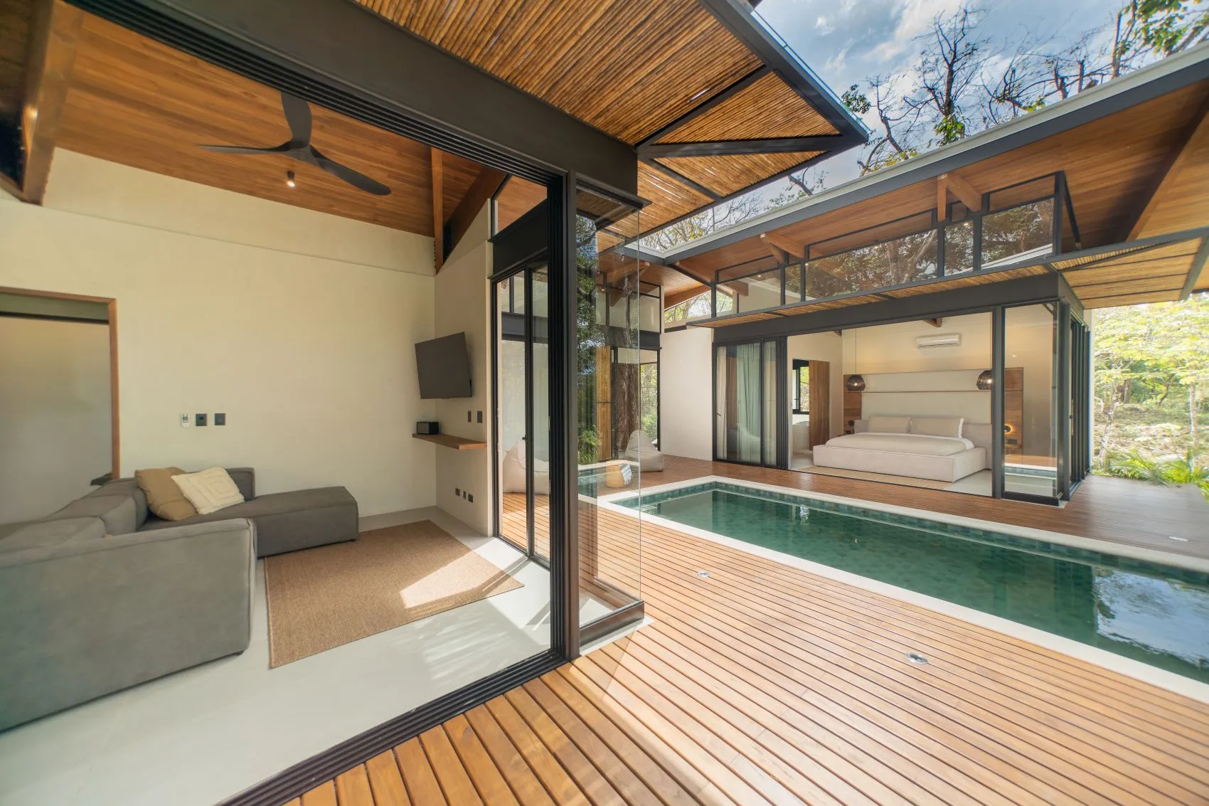 Luxury Villa for Sale in Santa Teresa – Exclusive Tropical Retreat - image 4