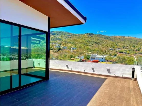 Modern Penthouse with Spectacular Views in Escazú - image 13