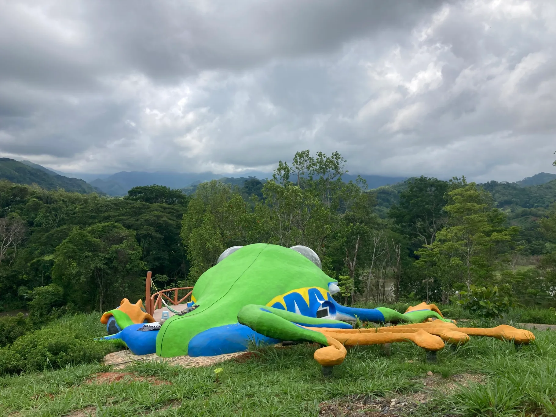 Frog Design House - image 9