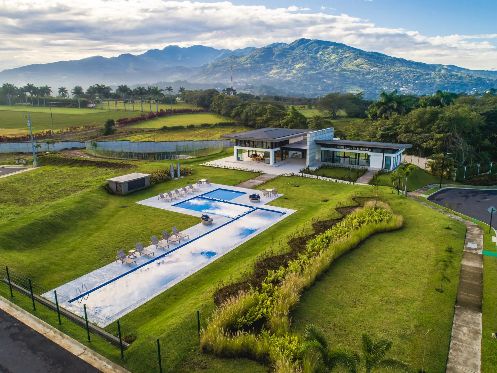 Lots for Sale in a Special Condominium in San Rafael de Alajuela - image 6