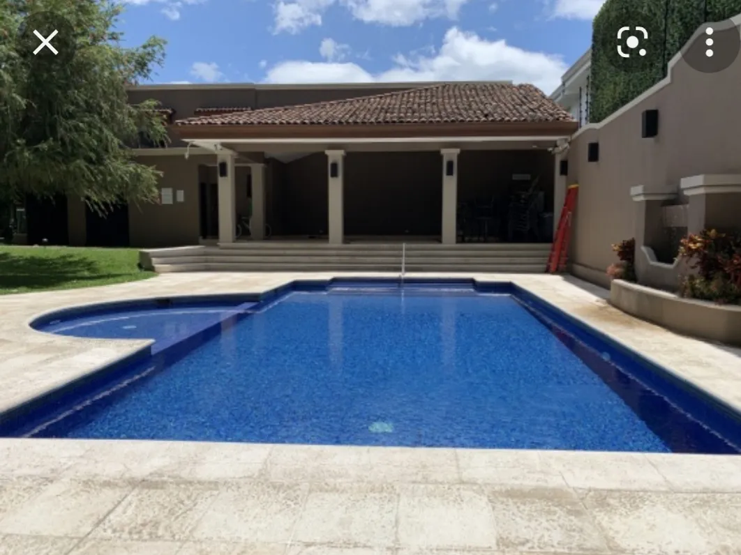 3 bedroom House in Santa Ana in Gatted Community - image 9