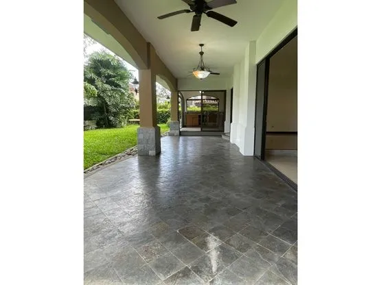 For Sale: Investment house in exclusive Gated Community in Santa Ana - image 10