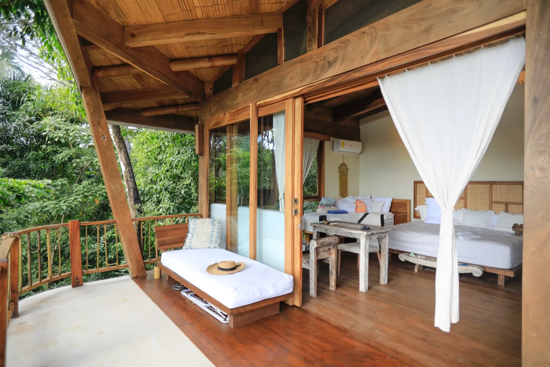 Three Beautifully Styled Homes with Ocean View Just Minutes from the Beach in Santa Teresa - image 11