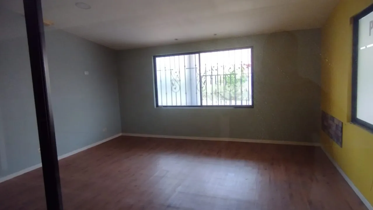 Prime Corner Commercial Building in Jaco - image 7