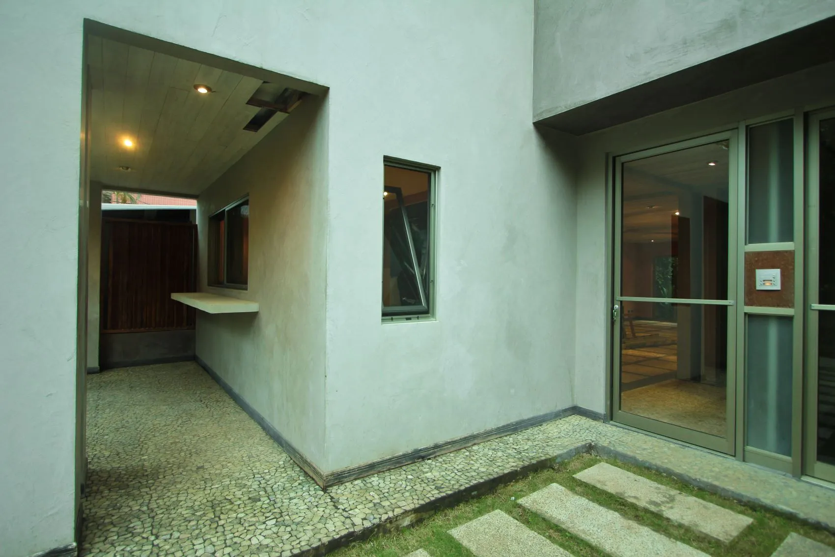 Incredible commercial investment opportunity in a prime location in the center of Santa Teresa - image 12