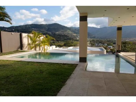 CASA EN POZOS DE SANTA ANA CON VISTAS ESPECTACULARES EN VENTA - image 10