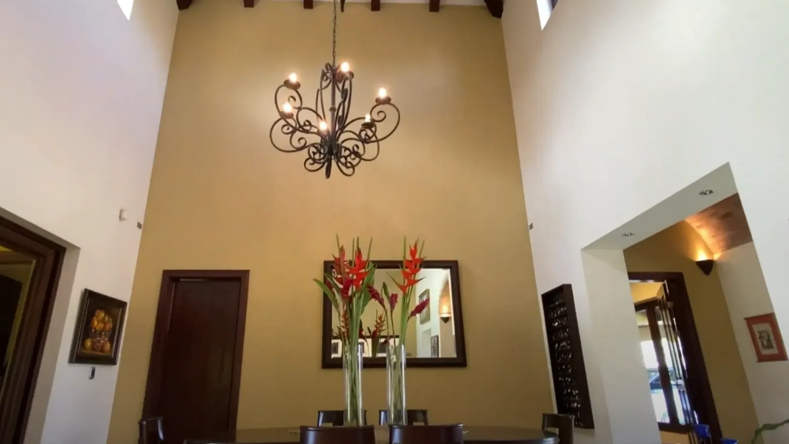 LUXURIOUS SUN VALLEY HOUSE IN SAN JOSE, COSTA RICA - image 13