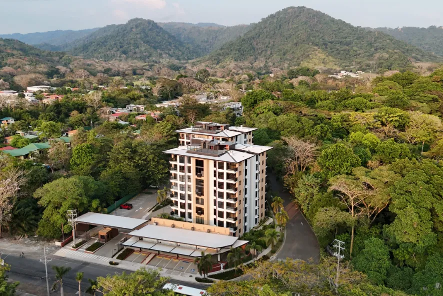 “Exclusive Sunset-View Apartment at Torres del Mar” - image 2