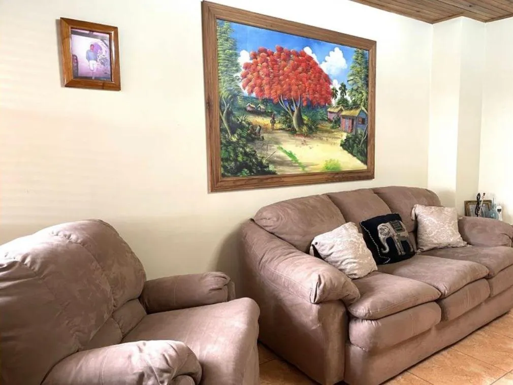 Sale / Interesting Property, (House and Apartments), La Uruca, San Jose - image 10
