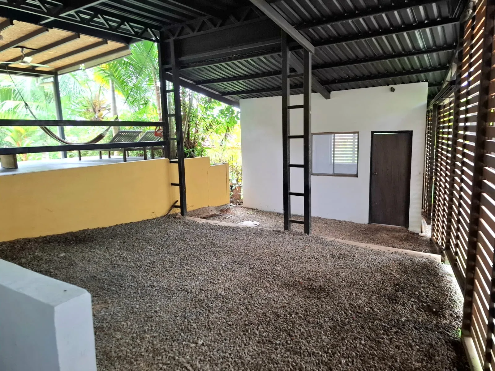 Open-Concept Gem in Herradura Near Nature & Marina - image 15