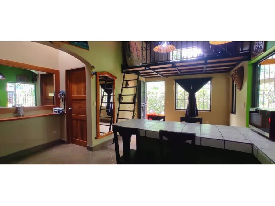 Beautiful House and a very nice and quiet area - image 2