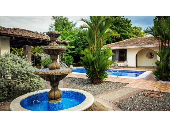 Large multi-family rental property in superb condition and with excellent location - image 4